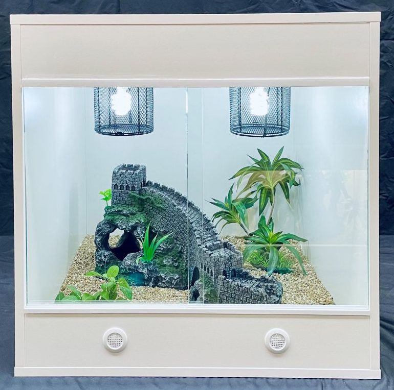 Snake enclosure sales accessories